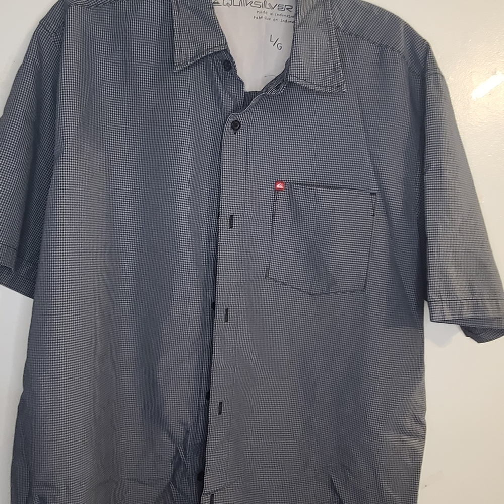 Quiksilver Gray Short Sleeve Shirt